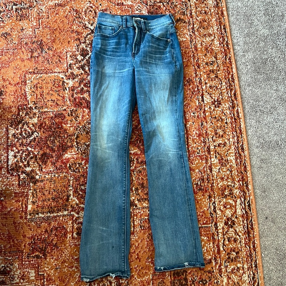 STRETCHY, MEDIUM WASH DENIM FLARE JEANS (HIGH WAISTED)